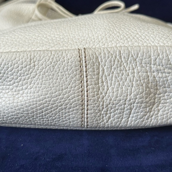 Vintage J.Crew White Pebbled Leather Hobo/Tote Bag - Picture 12 of 12